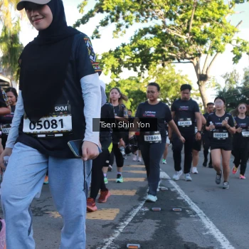 Runner Photo 1650186