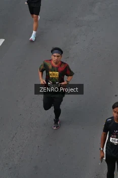 Runner Photo 1650192