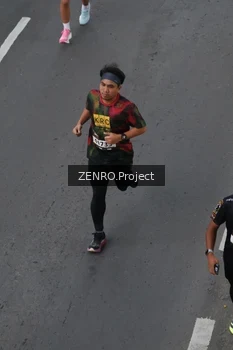 Runner Photo 1650193