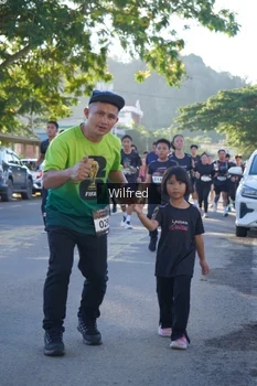 Runner Photo 1650195