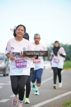 Runner Photo 1650196