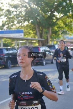 Runner Photo 1650210