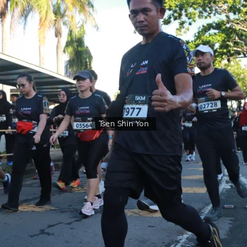 Runner Photo 1650220