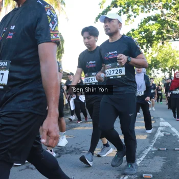 Runner Photo 1650223