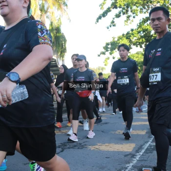 Runner Photo 1650230