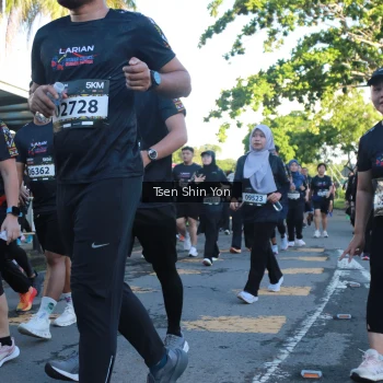 Runner Photo 1650267