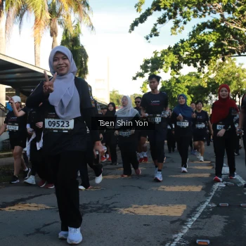 Runner Photo 1650279