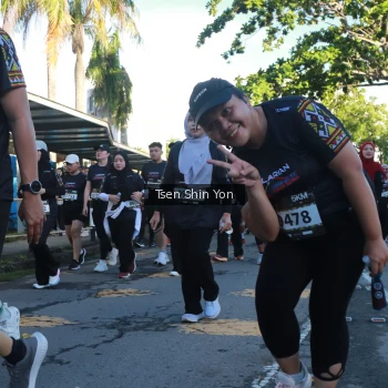 Runner Photo 1650309