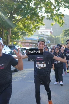 Runner Photo 1650314