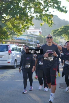 Runner Photo 1650322
