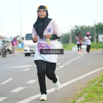 Runner Photo 1650323