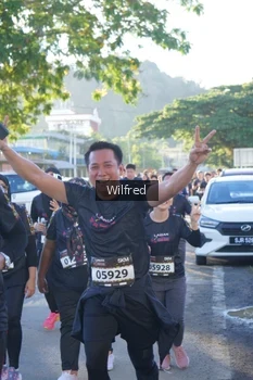 Runner Photo 1650335
