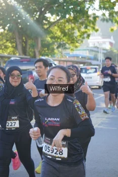 Runner Photo 1650338