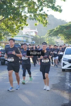 Runner Photo 1650350