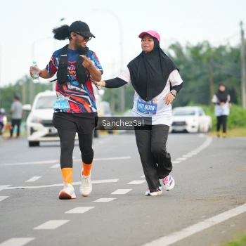 Runner Photo 1650351