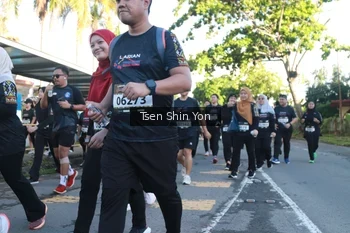 Runner Photo 1650353