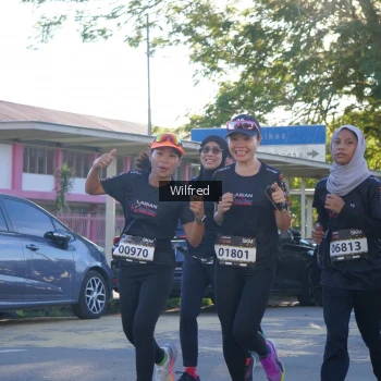 Runner Photo 1650385