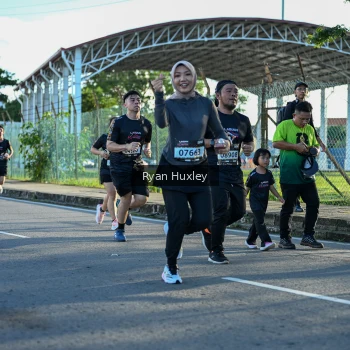 Runner Photo 1650418