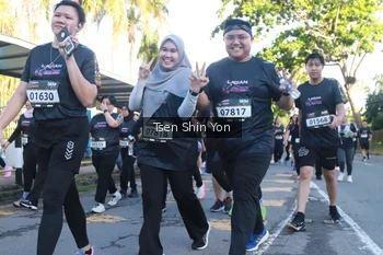 Runner Photo 1650470