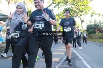 Runner Photo 1650474