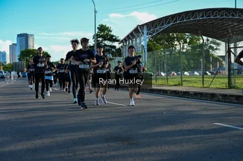 Runner Photo 1650480
