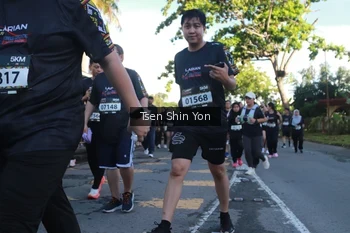 Runner Photo 1650485