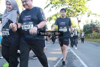 Runner Photo 1650488