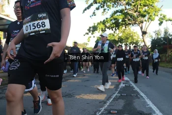 Runner Photo 1650498