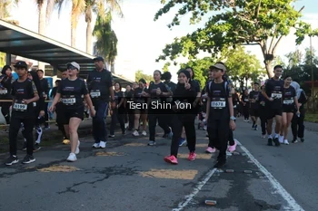 Runner Photo 1650534