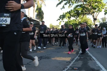 Runner Photo 1650537