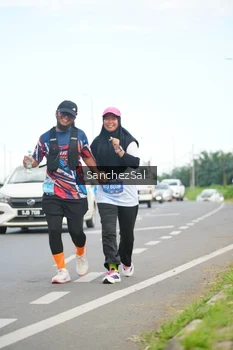Runner Photo 1650540