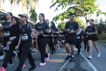 Runner Photo 1650600