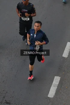 Runner Photo 1650605