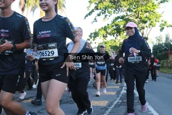 Runner Photo 1650643