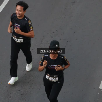 Runner Photo 1650674