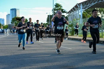 Runner Photo 1650691