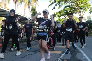 Runner Photo 1650701