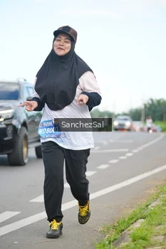 Runner Photo 1650707