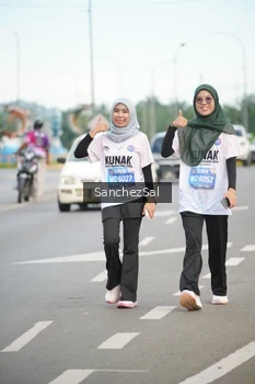 Runner Photo 1650716