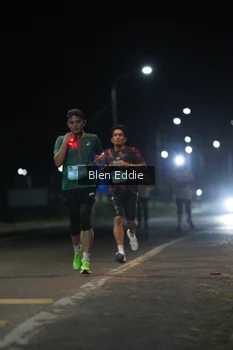 Runner Photo 1650740