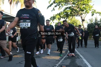 Runner Photo 1650794
