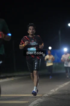 Runner Photo 1650798