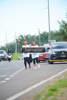Runner Photo 1650864
