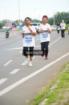 Runner Photo 1650946