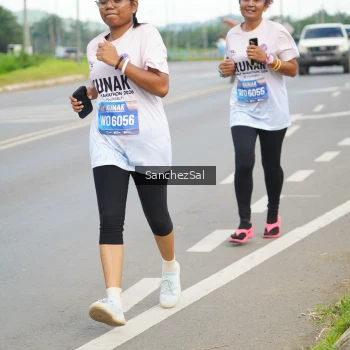 Runner Photo 1651086