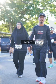 Runner Photo 1651093