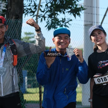 Runner Photo 1651116
