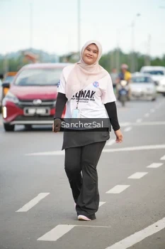 Runner Photo 1651224
