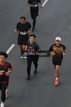 Runner Photo 1651280
