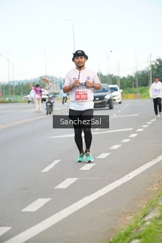Runner Photo 1651313